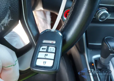 2018 Honda Accord Touring z USA, uszkodzony, nr VIN 1HGCV1F98JA213334